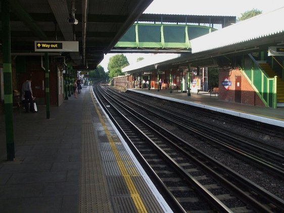 Platform level at Woodford Tube Station