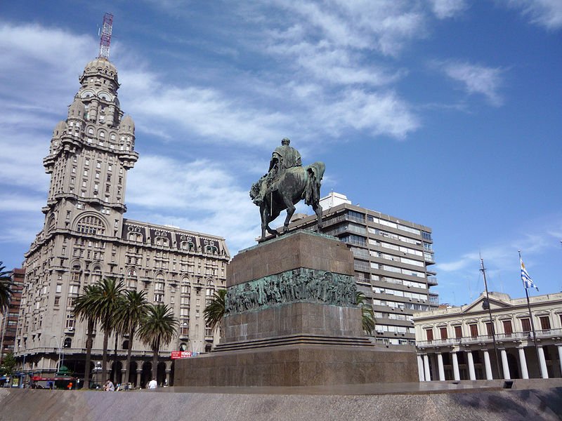 Plaza Independencia, Montevideo