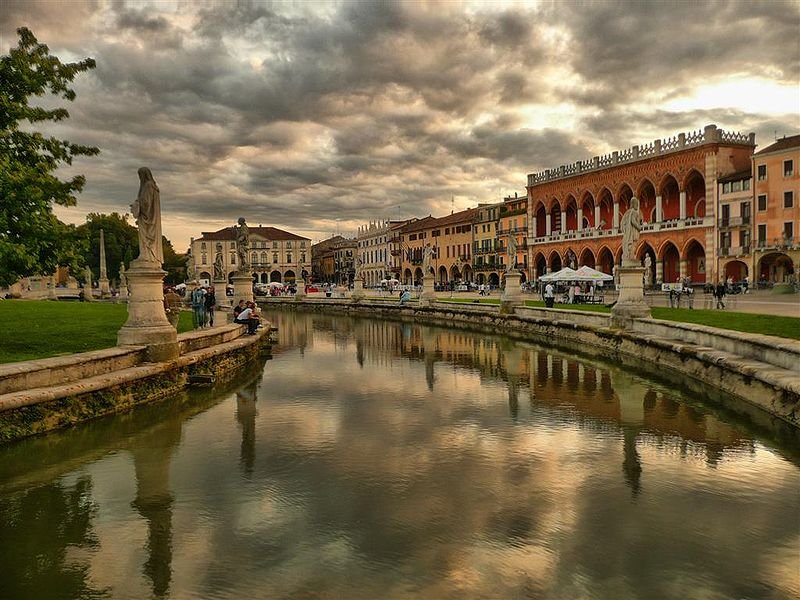 Prato della Valle, Padua