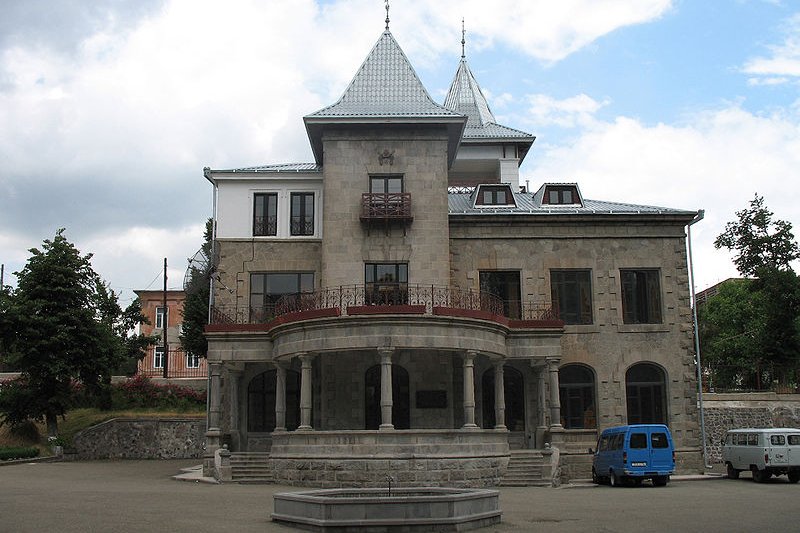 Primacy residence, Armenian Apostolic Church