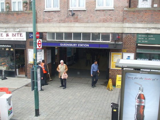 Queensbury Tube Station