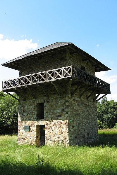 Reconstructed Limes watchtower in Kastell Zugmantel, Taunus