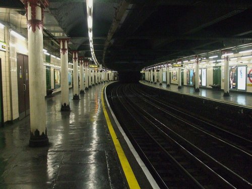 Temple Tube Station