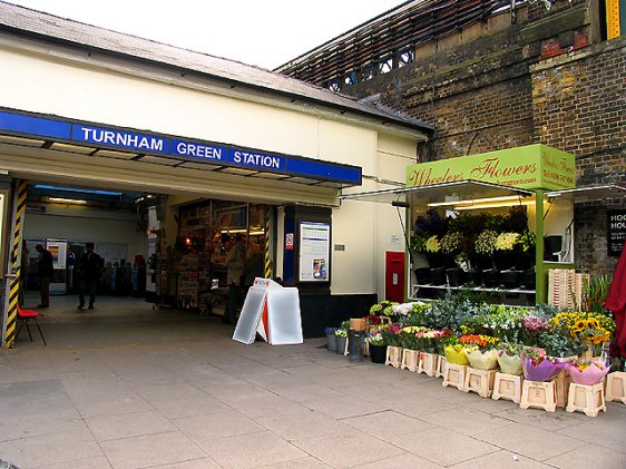 Turnham Green Tube Station