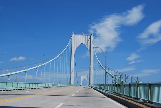 Claiborne Pell Newport Bridge, Narragansett Bay