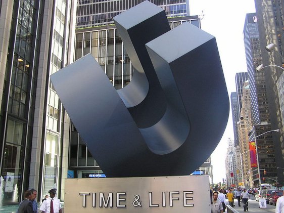 Curved Cube, a sculptor by William Crovello at the foyer of Time & Life Building, Rockefeller Center