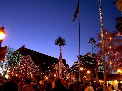 Glendale decorated during the Christmas season