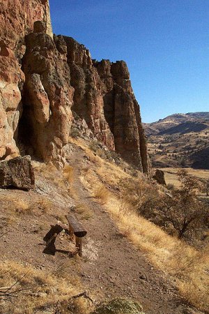 Clarno Arch Trail, John Day Fossil Beds National Monument