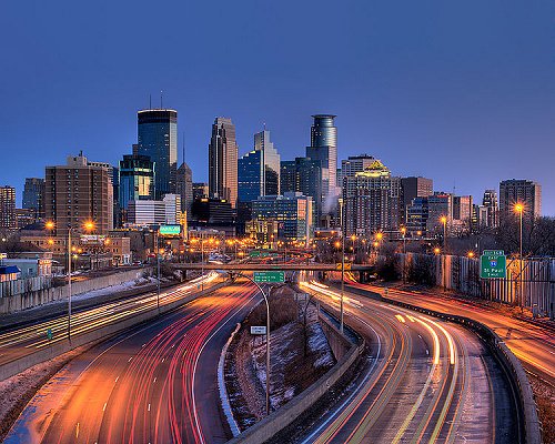 Minneapolis skyline at dusk