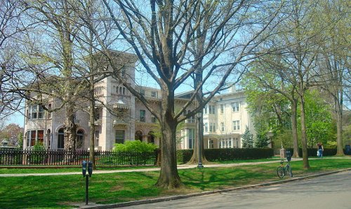 Steinbach and Evans Hall, Yale School of Management