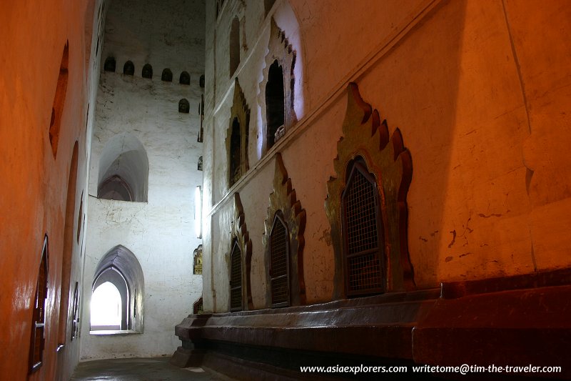 Ananda Temple, corridor