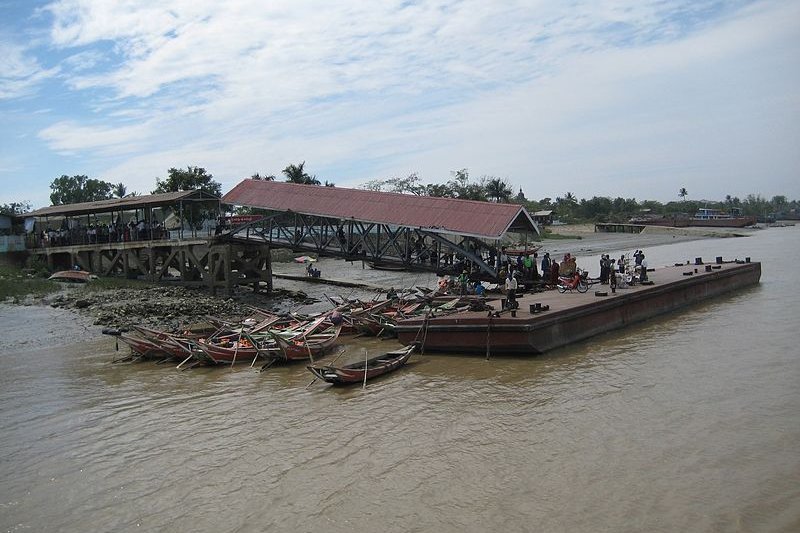 Boat pier at Dala