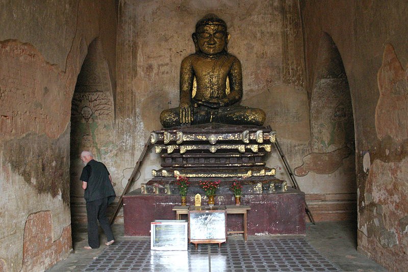 A Buddha statue at Sulamani Temple