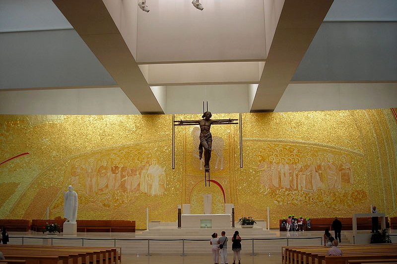 Interior of the Church of Santíssima Trindade Fátima