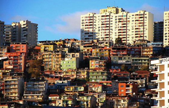 Gecekondu neighborhood in Bayraklı, İzmir