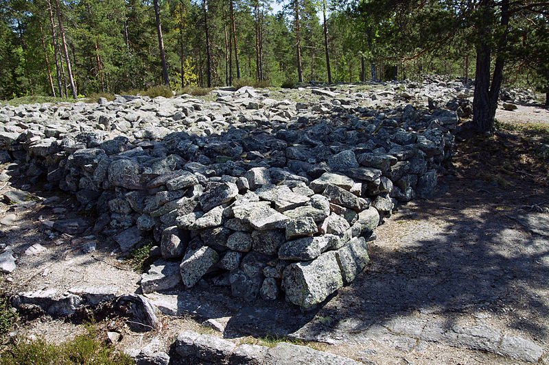 Sammallahdenmaki bronze age burial site