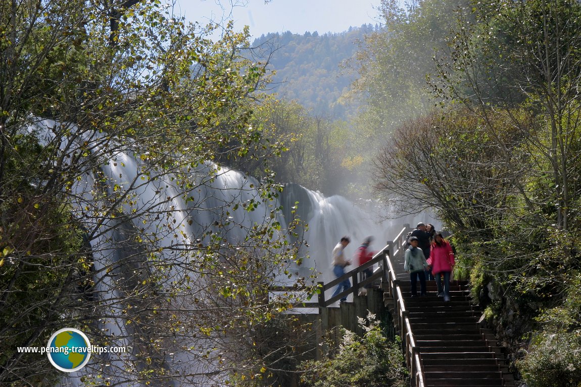 Shuzheng Waterfall, Jiuzhaigou