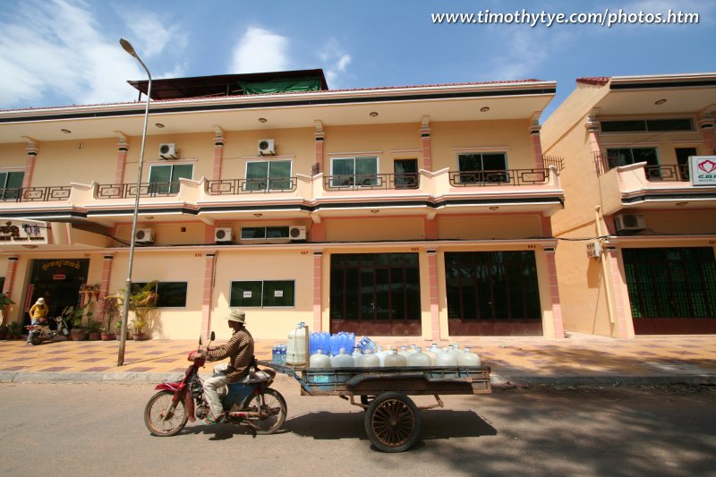 New buildings, Siem Reap