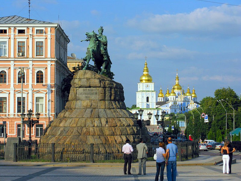 Statue of Bohdan Khmelnytsky, Kiev