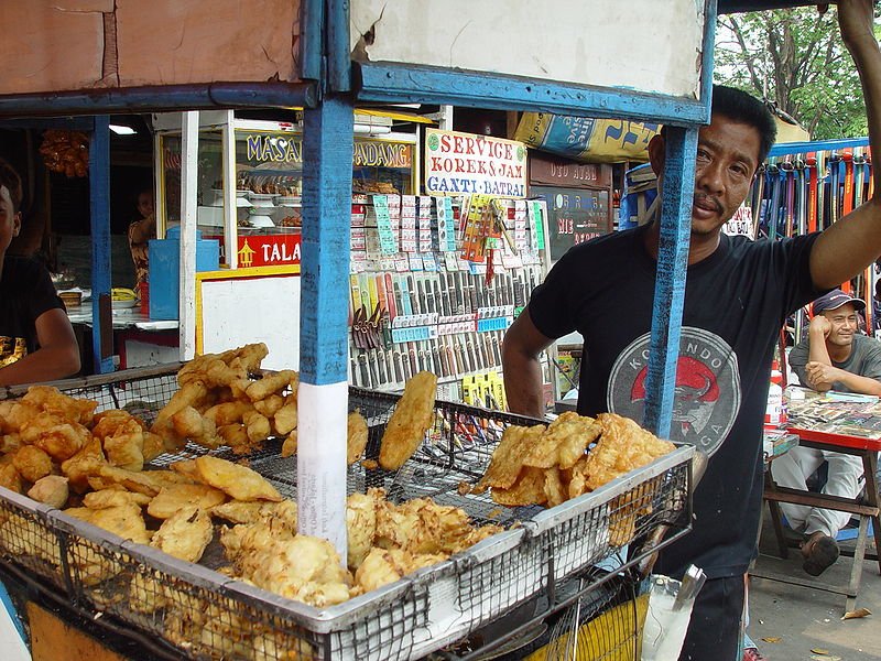 Street vendor selling deepfried fritters