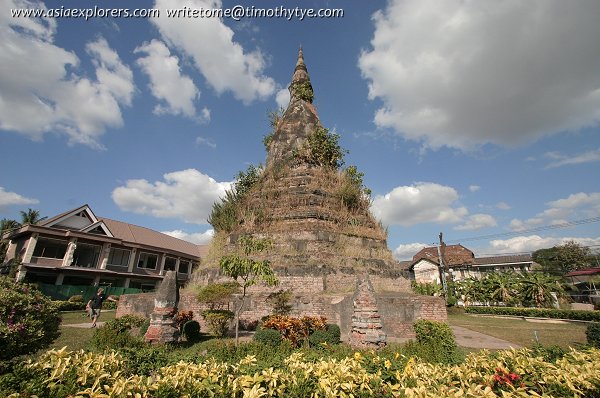 That Dam, Vientiane