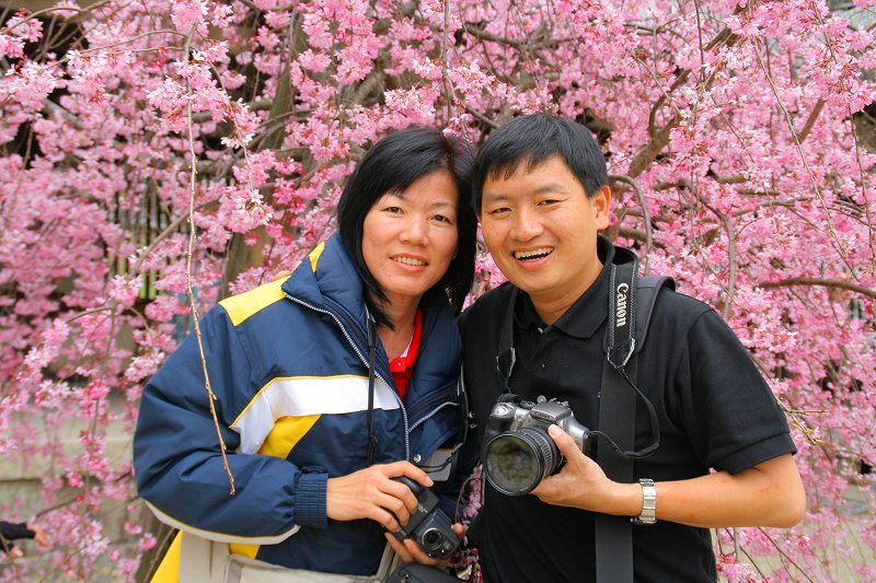 Tim and Chooi Yoke with the sakura of Nara