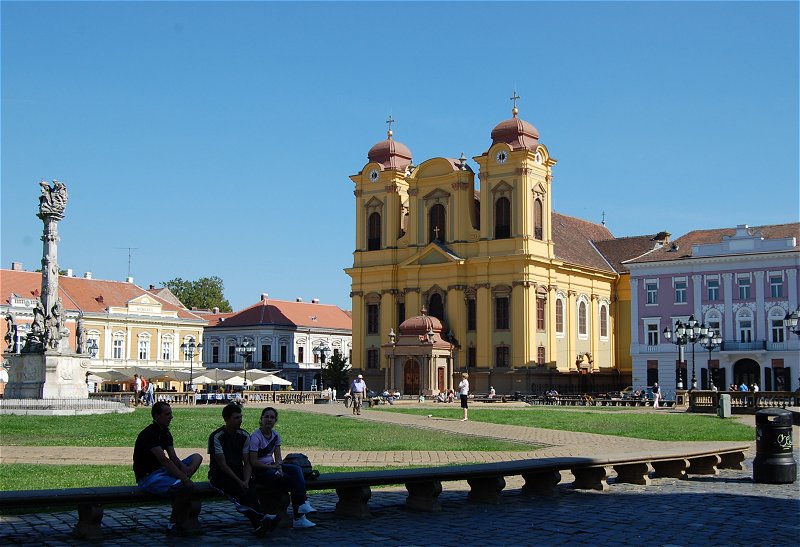Union Square, Timişoara, with the Roman Catholic Cathedral