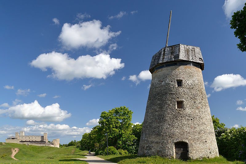 Vallimäe windmill, Estonia