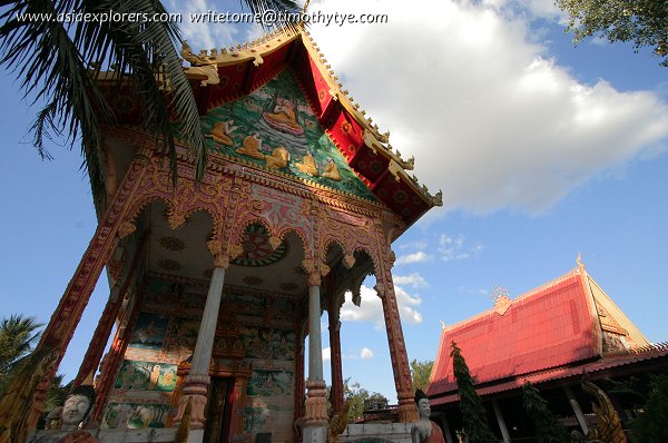 Vat Phonesinuan, Vientiane