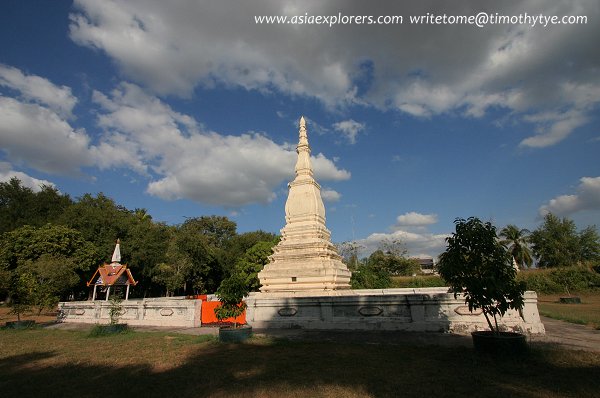 A small stupa at Vat That Fuon, Vientiane