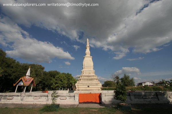 A small stupa at Vat That Fuon, Vientiane