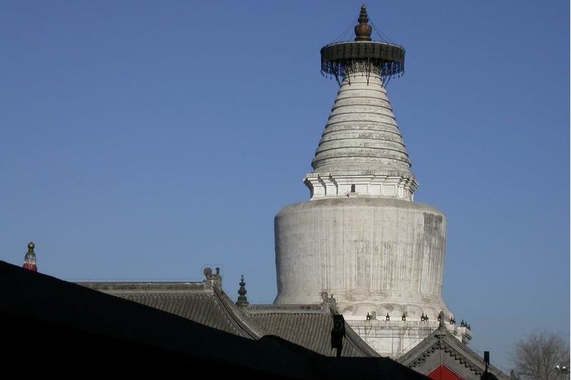 White Stupa, Miaoying Temple