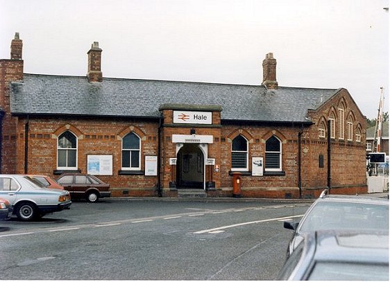 Hale Railway Station