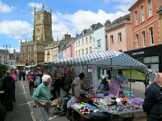 Street market in Cirencester