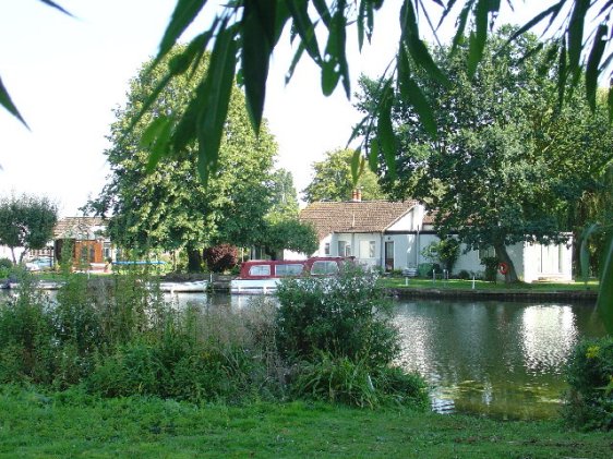 Pharoah's Island, small island on the River Thames in Weybridge