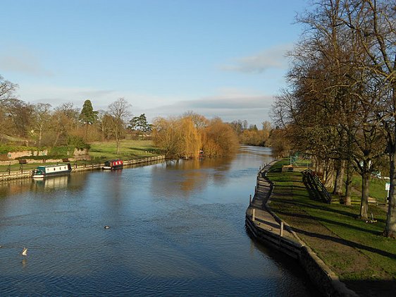 View of the Thames as seen from Wallingford Bridge