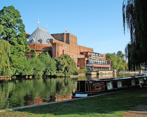Royal Shakespeare Theatre with the River Avon, Stratford-upon-Avon