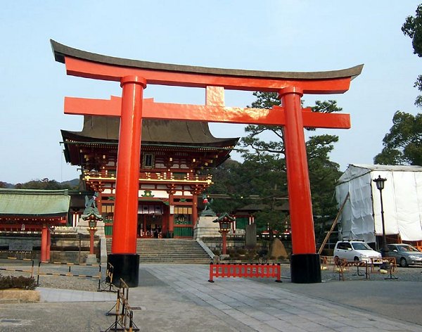 Front torii gate at the Fushimi Inari Shrine