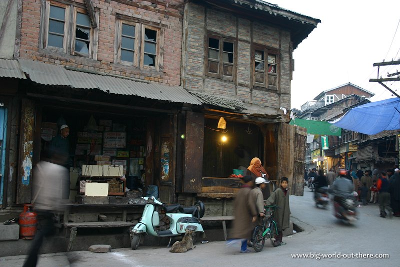 Srinagar street scene