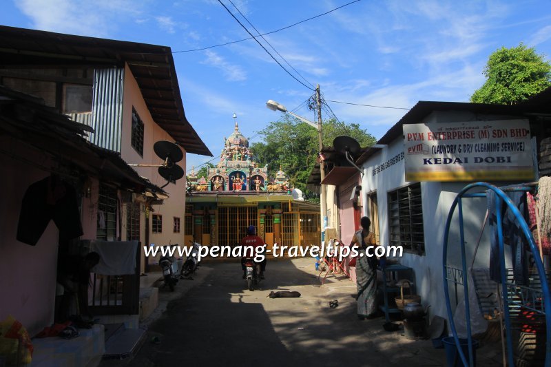 Approach to the Muthu Mariamman Temple