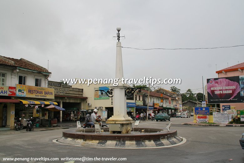 The Balik Pulau Roundabout in 2007