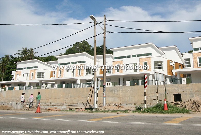 Batu Maung develops in anticipation of the Second Bridge