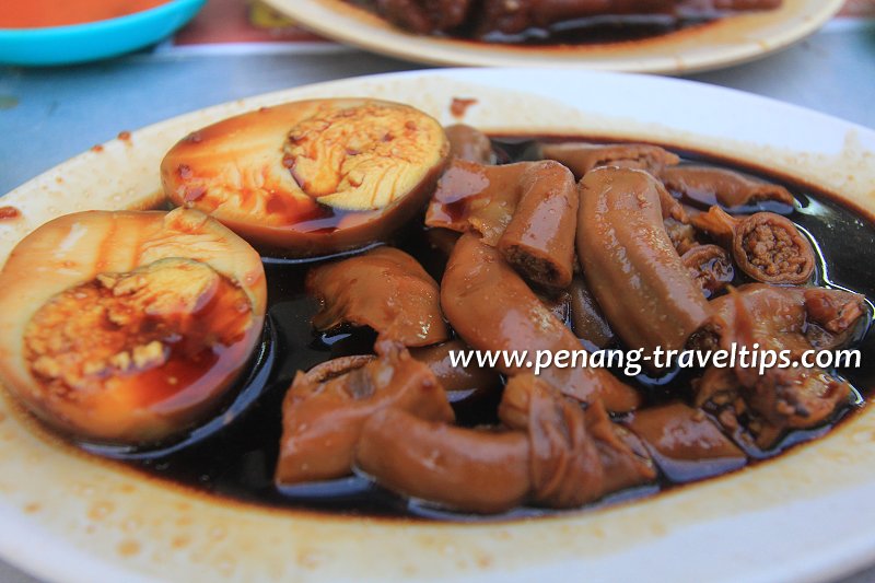 Boiled eggs and braised intestines