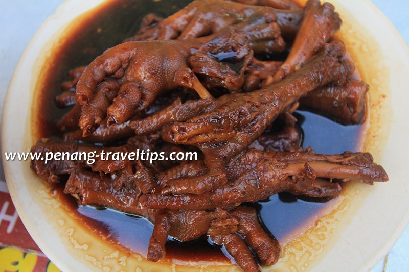 The braised chicken feet