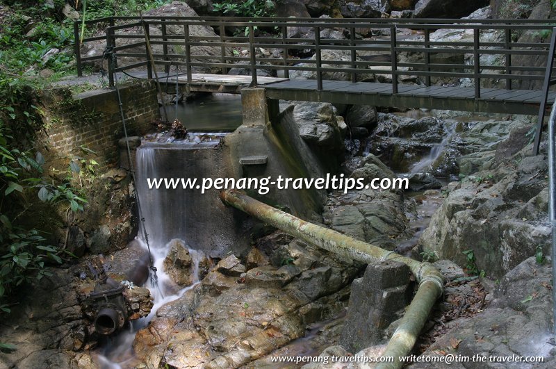 Bridge over Botanic Gardens Waterfall