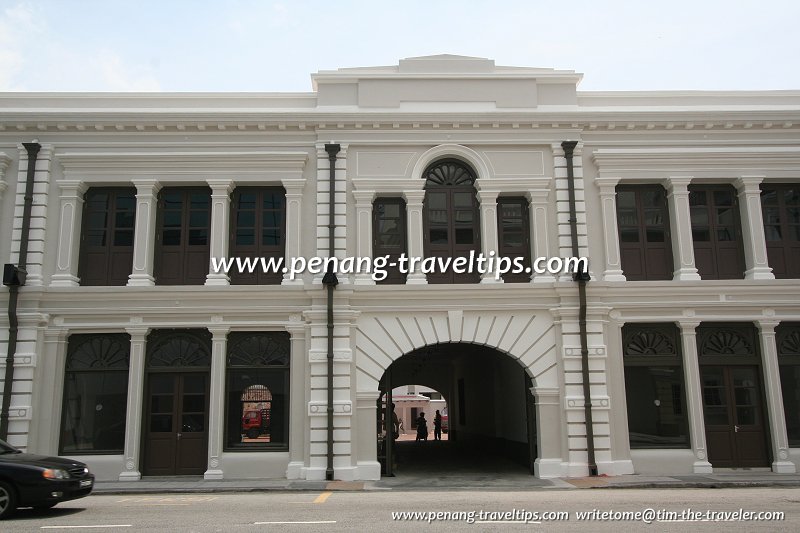 Central arch and porte-cochère of Logan's Building