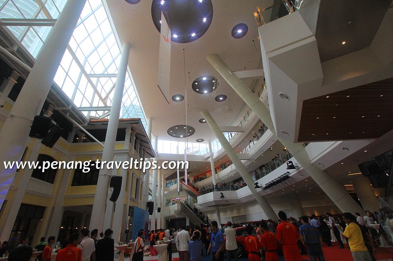 Central Atrium, Gurney Paragon