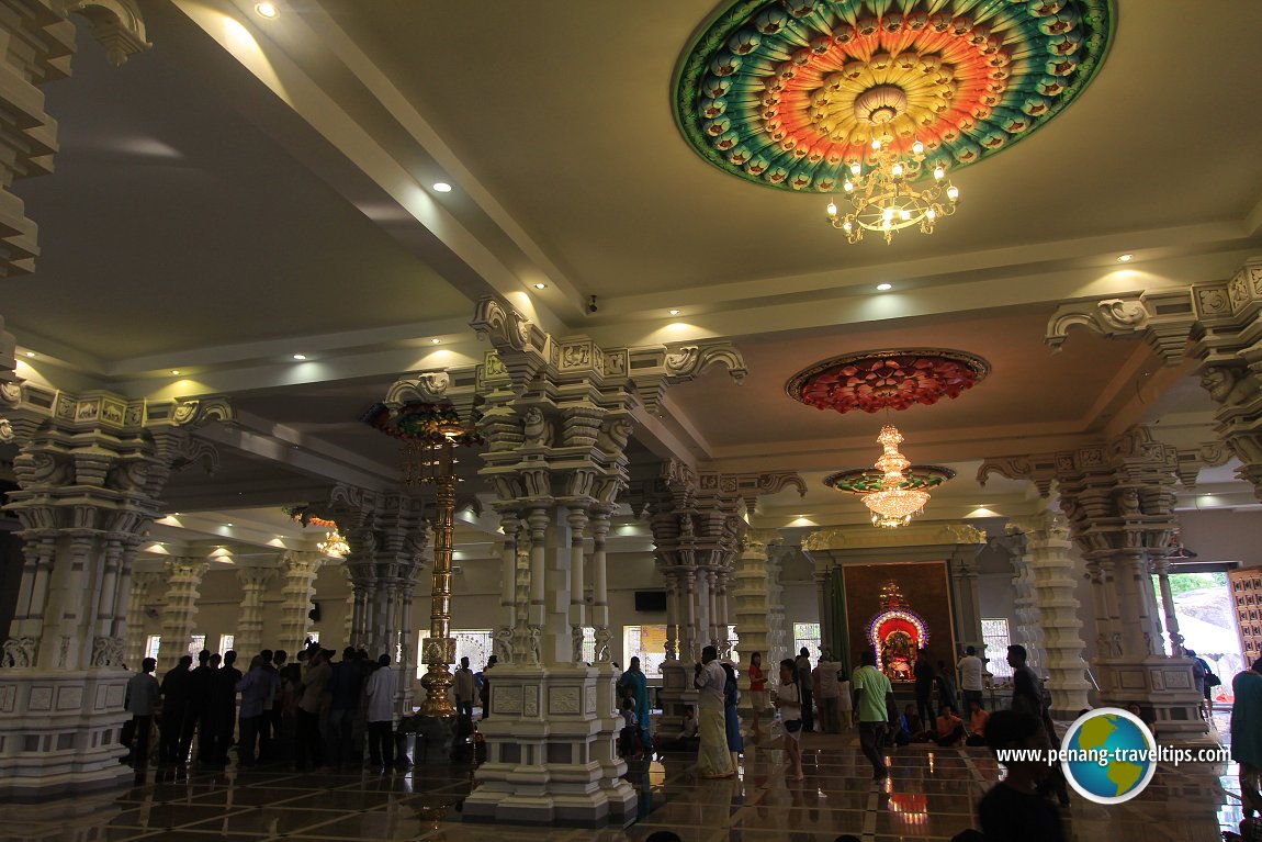 Chandeliers in the maha mandapam of the Balathandayuthapani Temple