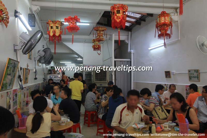 Customers, Pitt Street Koay Teow Thng