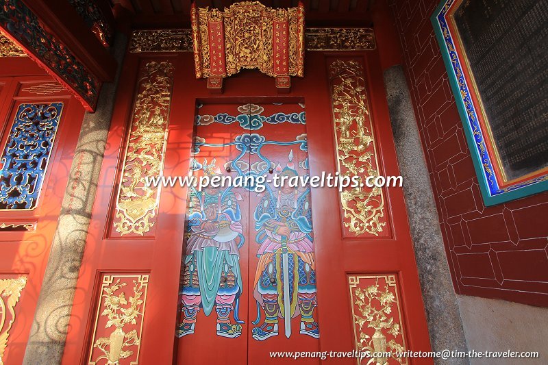 Entrance to the side shrine at Kuan Im Teng